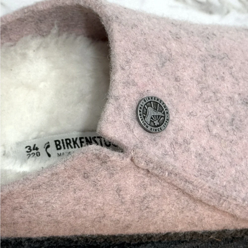 Birkenstock big kids pink shearling slipper 
34 220 L3 size 3-3.5 - Picture 7 of 9